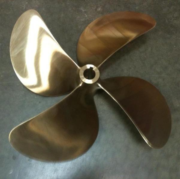 「船底」 4 Blade Nibral 24 x 26 2.00